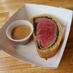 Filet de Boeuf Wellington, duxelles de champignons des bois " individuel"