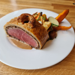 Filet de Boeuf Wellington, duxelles de champignons des bois " individuel"